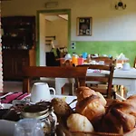 Val Çiftlik konaklama *
