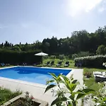 Val